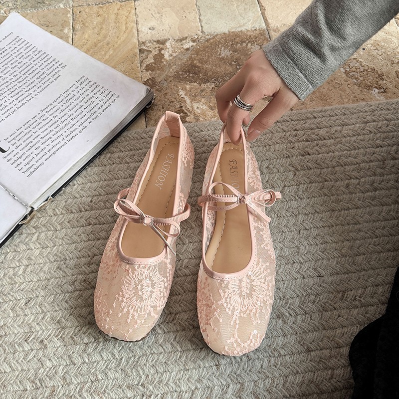 Women's Gentle Ballet Flat Sho - Embroidery Yes 评论和价格