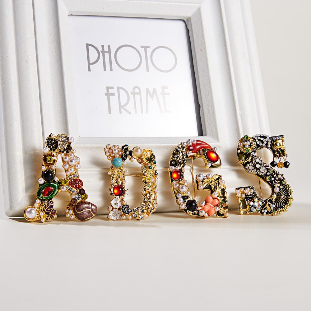 Fashion Enamel Pearl Rhineston - Embroidery Letter M 评论和价格