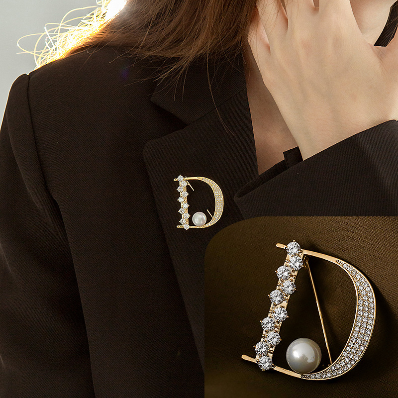 Luxury Rhinestone Letter D Bro - Embroidery Letter M 评论和价格