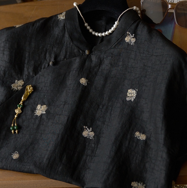 New Women's Casual Style Cloud - Embroidery Flower Pattern 评论和价格
