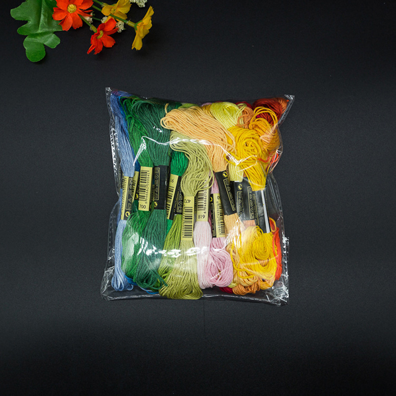 C 24/100/50 Multicolor Cross   - Embroidery Computer 评论和价格