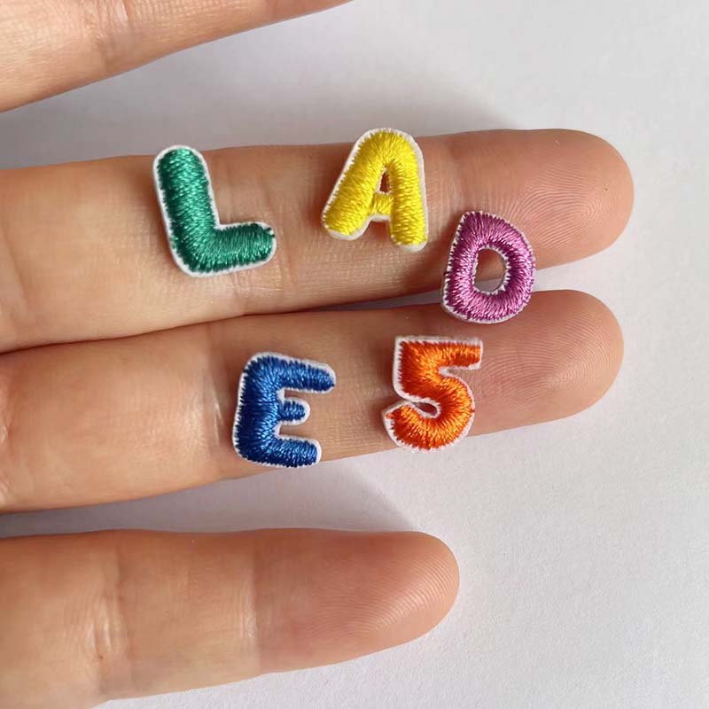 0-9 Cartoon Tiny Number Patche - Embroidery Letter M 评论和价格
