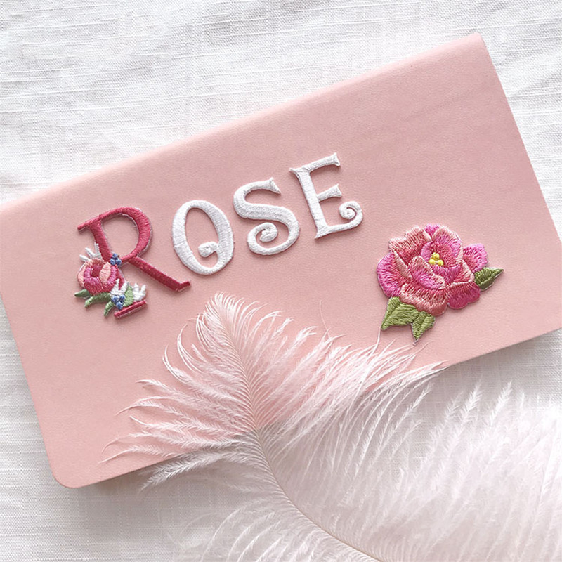 Exquisite English Letter Cake  - Embroidery Letter M 评论和价格